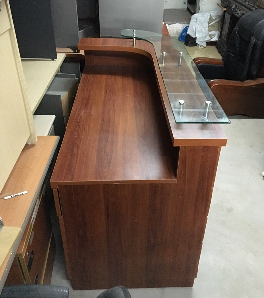 quầy lễ tân thanh lý