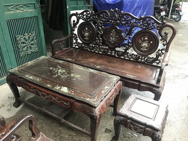 Bộ bàn ghế guột hoa lan tây gỗ gụ ta 2