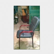 Ghế bọc da chân gỗ