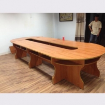 Thanh lý bàn họp Ovan