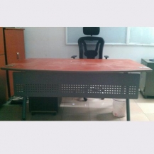 Bàn Giám Đốc cũ Fami