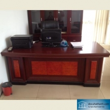 Bàn giám đốc nhập khẩu