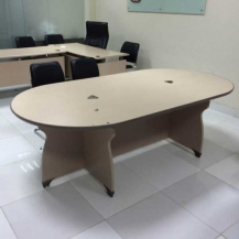 Bàn họp Fami mới 95%