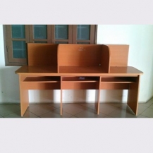 Bàn làm việc 3 ô kèm vách ngăn