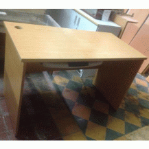 Bàn làm việc thanh lý