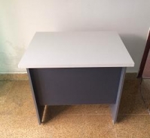 Bàn làm việc nhân viên mới 90%