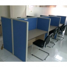 Bàn liền vách ngăn Fami mới 99%