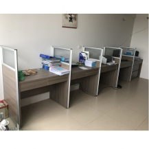 Bàn vách ngăn 5 chỗ ngồi kích thước 1 chỗ 100x60cm