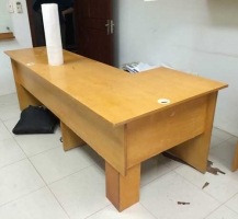 Bàn làm việc chữ L gỗ veneer