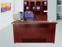 Bàn giám đốc Hòa Phát thanh lý