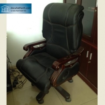 Ghế giám đốc Hòa Phát