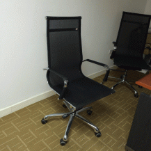 Ghế xoay lưới giám đốc Hòa Phát mới 90%