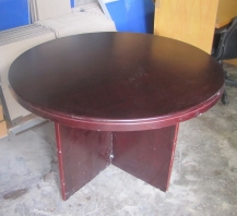 Bàn tròn kính màu nâu