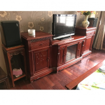 Kệ ti vi gỗ hương đỏ Lào kích thước 232x95x58cm