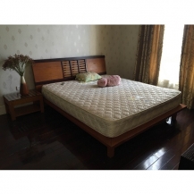 Thanh lý bộ giường, đệm bàn phấn, kệ tivi nội thất phố xinh mới 90%